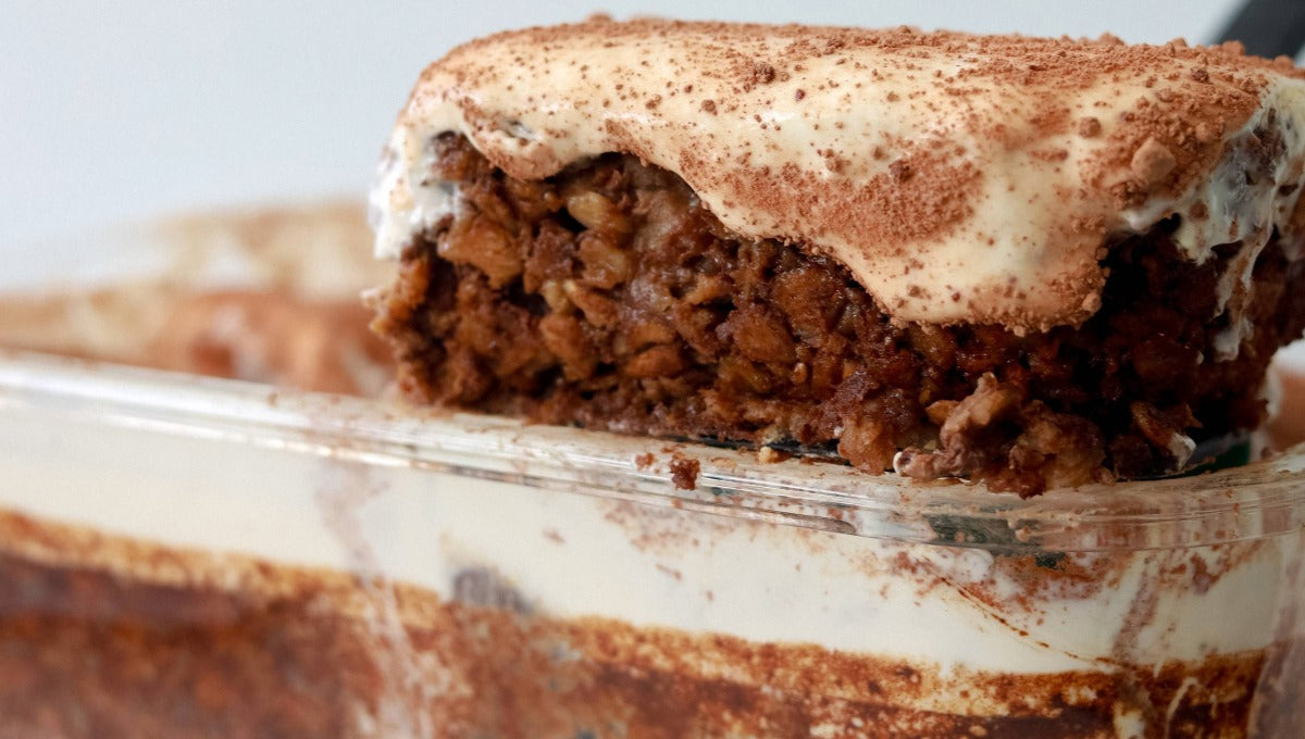Tiramisu Baked Oats with Replenish Vanilla