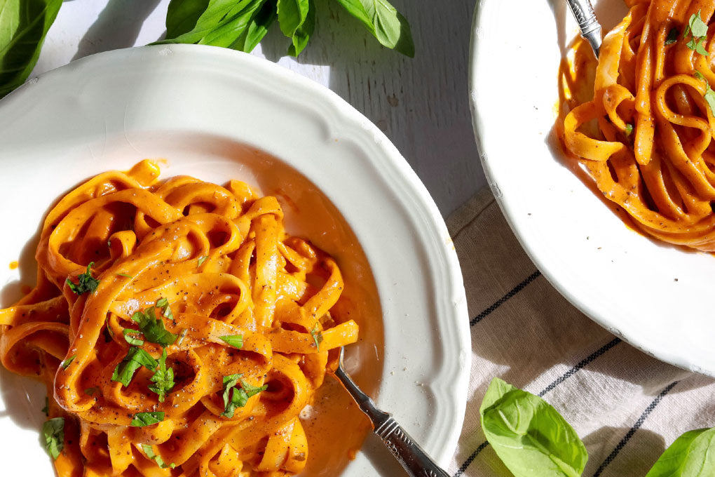 Creamy Roasted Capsicum Pasta with Magic 8