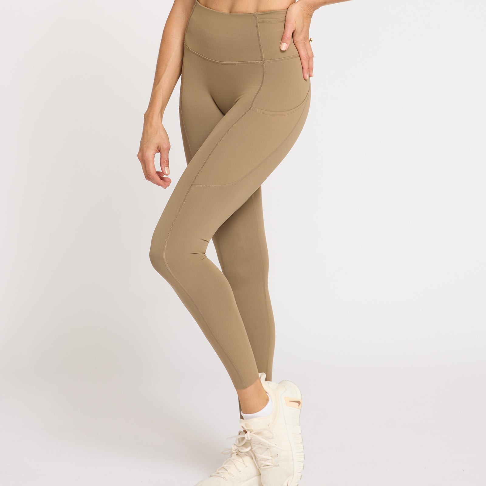 kissedearth_Activewear_12438_659c497c-aa80-432c-8aad-65b9b20468b3.jpg