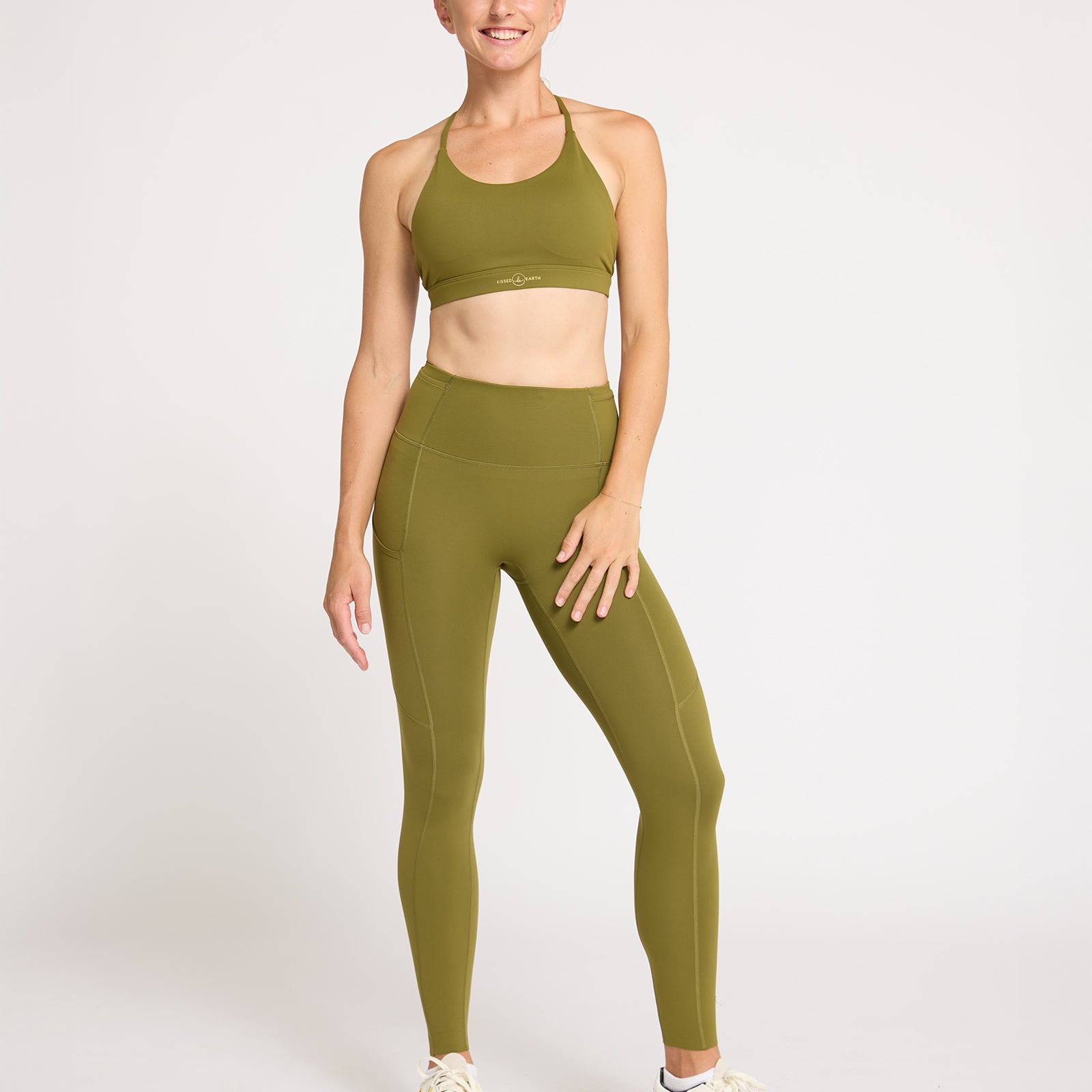 kissedearth_Activewear_8885_9cc45090-9586-4982-9102-bb93732774a7.jpg