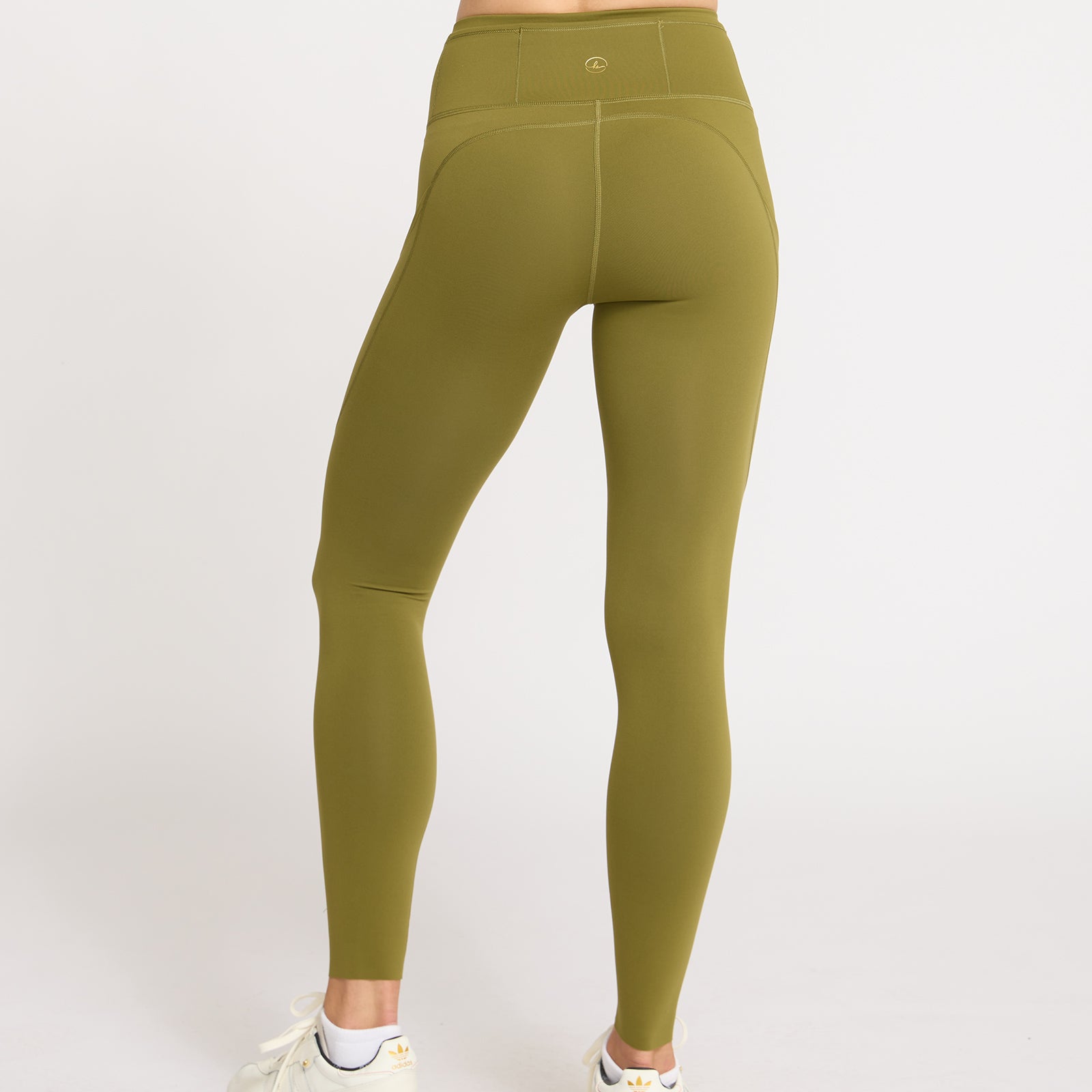 kissedearth_Activewear_8903.jpg