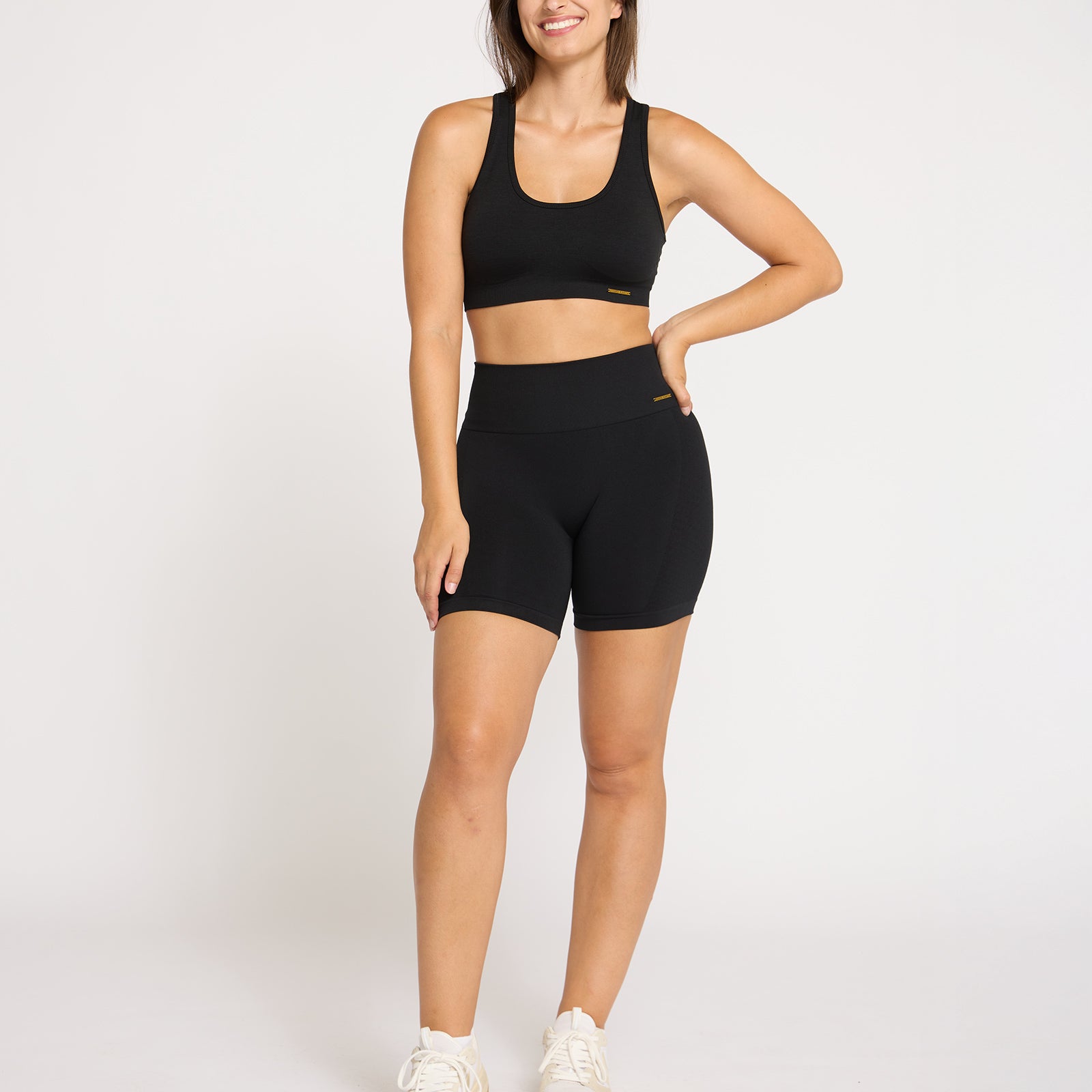kissedearth_Activewear_8958_0f1de602-9b86-459f-8d67-0021ece7ebe2.jpg