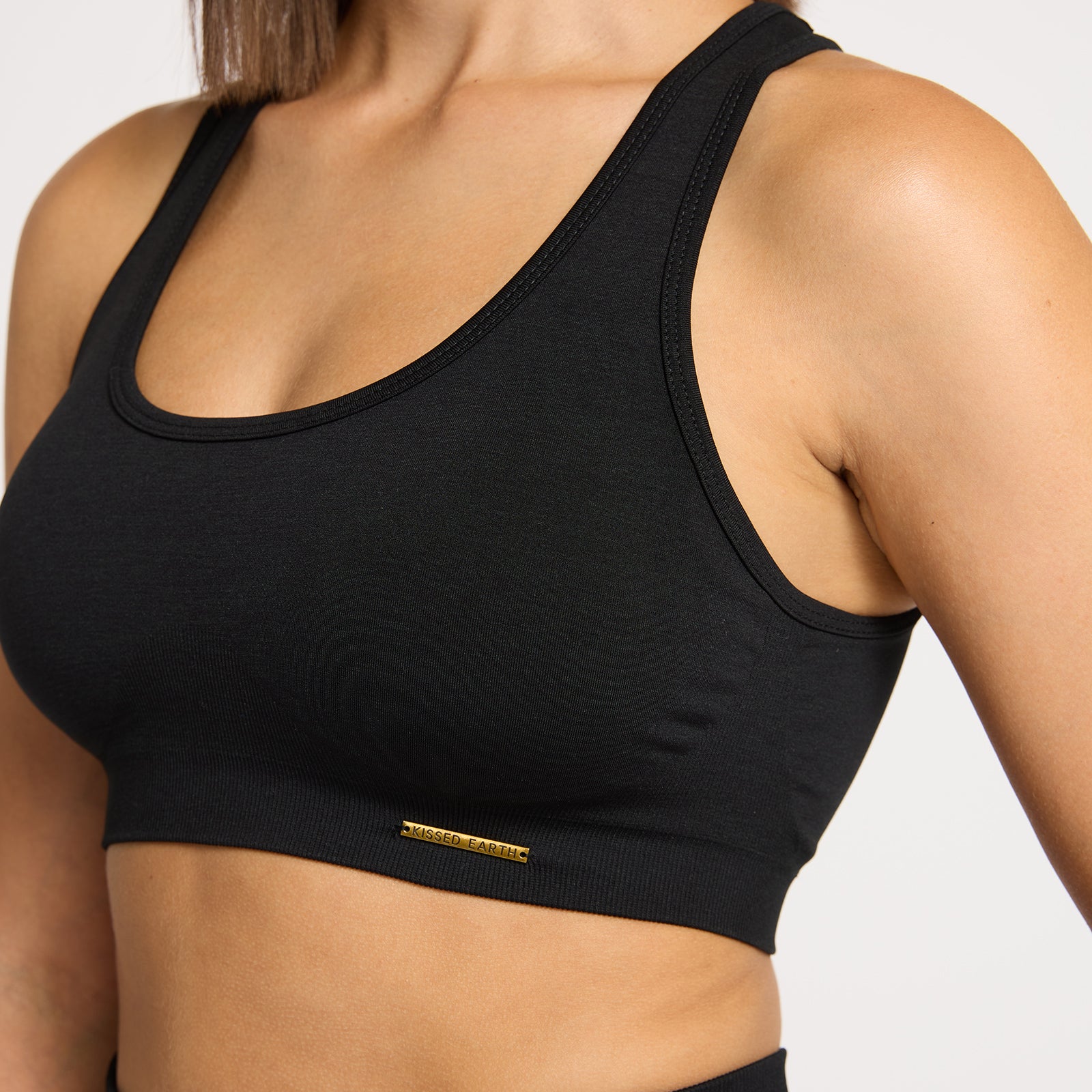 kissedearth_Activewear_8976_2e305c21-d6f6-4fe9-8fb5-236575751e1a.jpg