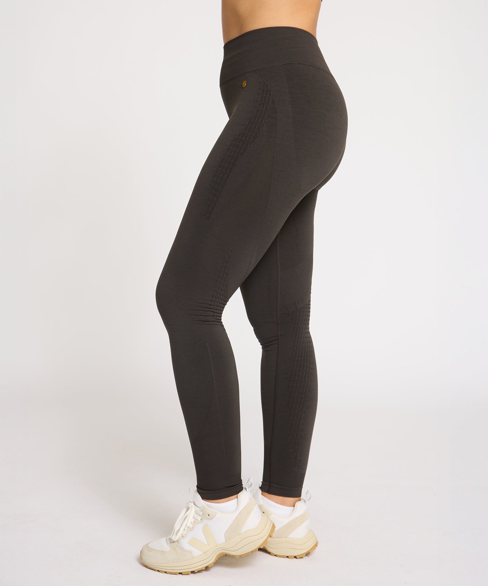 kissedearth_Activewear_9185.jpg